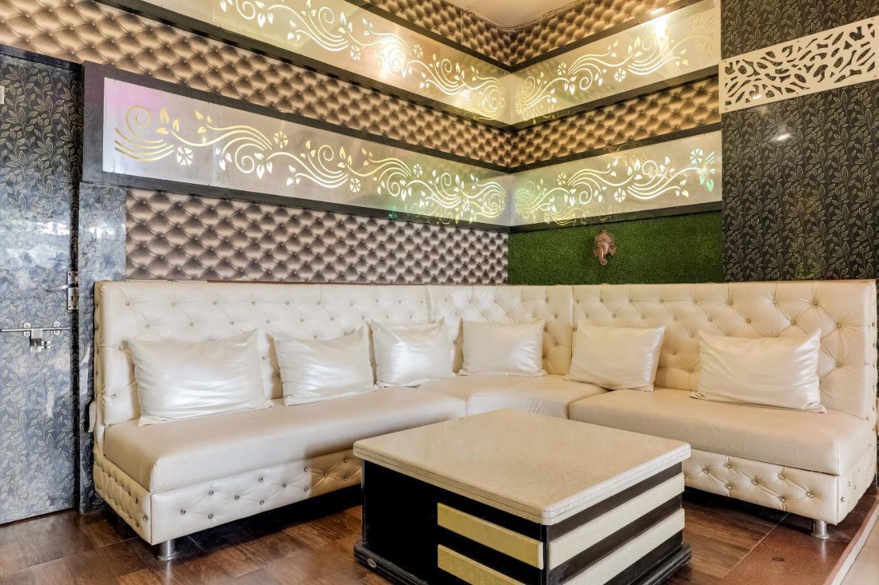 Oyo 49090 G K Jain Hotel Guna Exterior foto