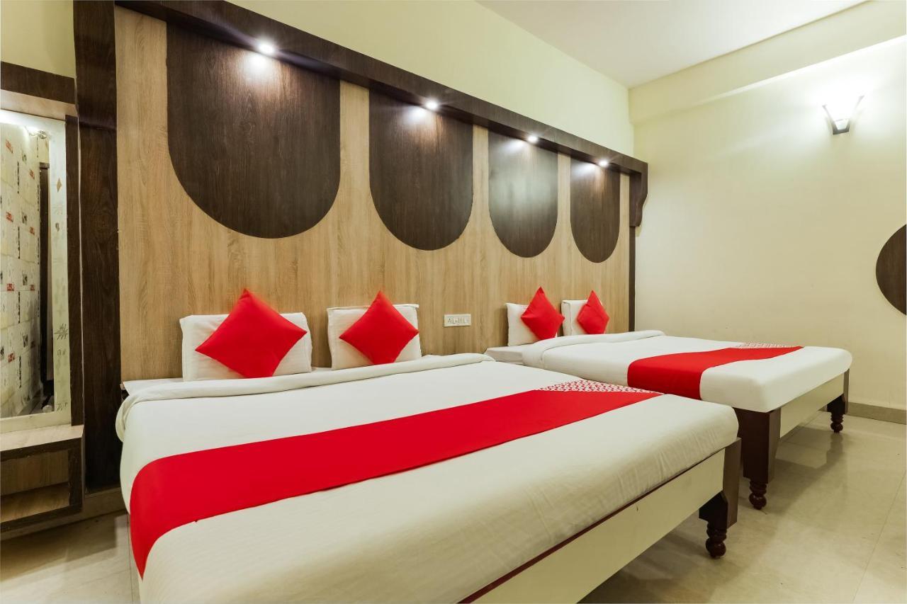 Oyo 49090 G K Jain Hotel Guna Exterior foto