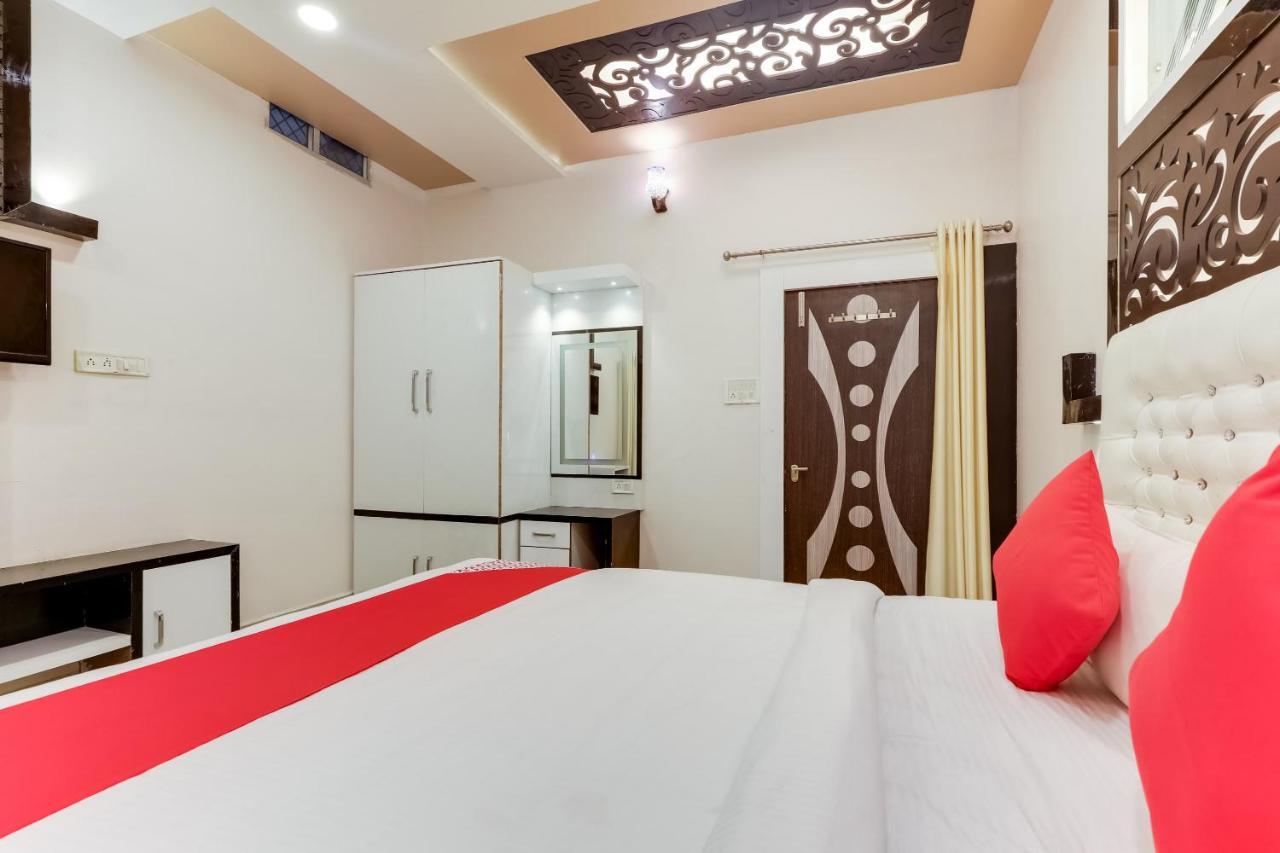 Oyo 49090 G K Jain Hotel Guna Exterior foto